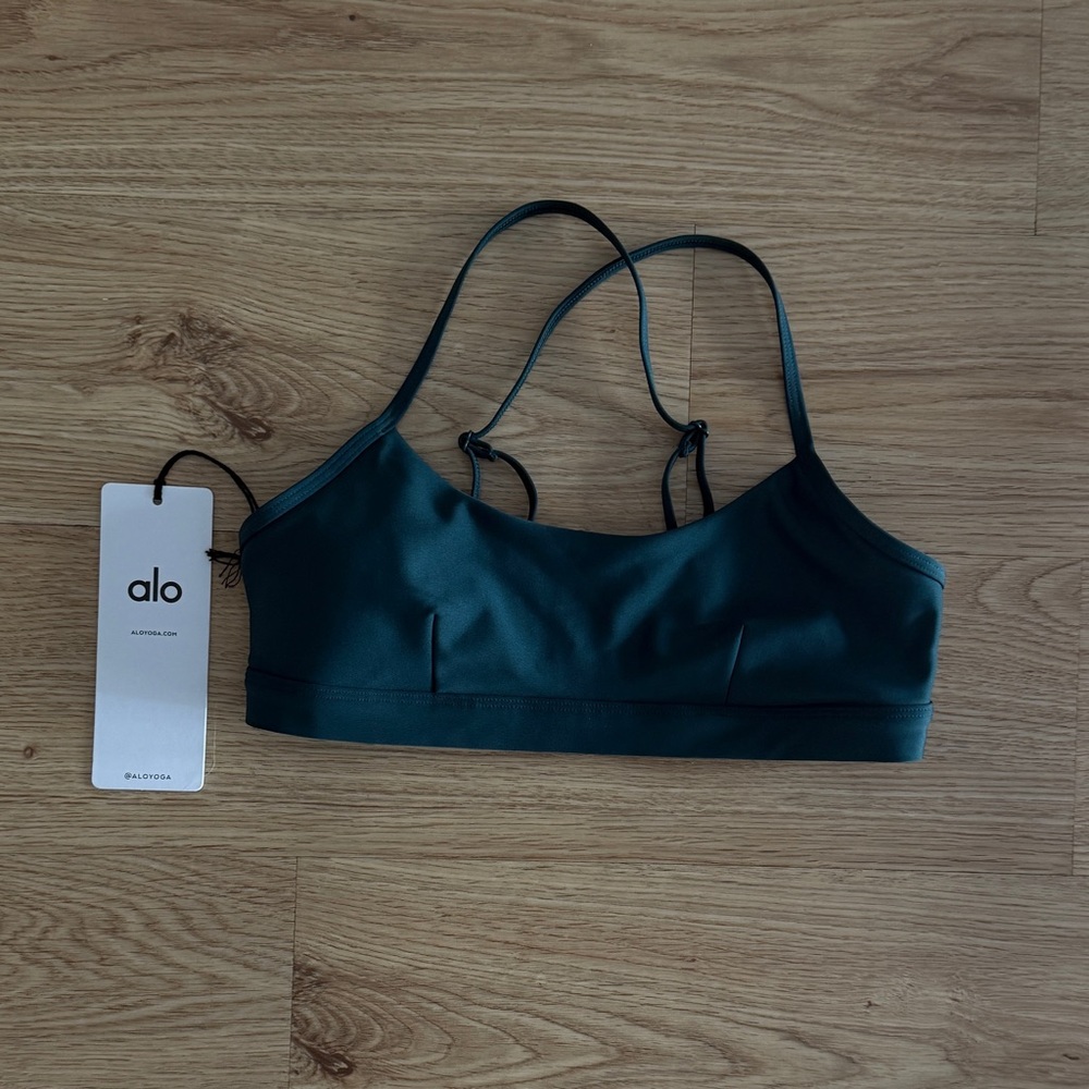 Alo Yoga Airlift Intrigue Bra in Midnight Green size S- worn once